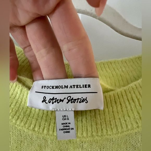 Neon green wool & other stories sweater! - Picture 5 of 5
